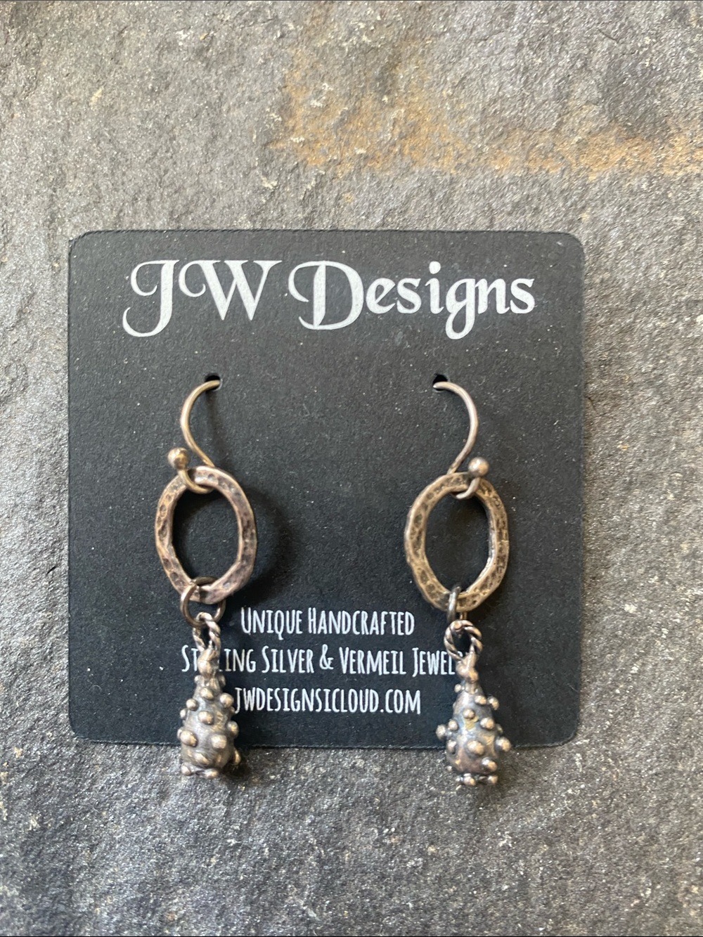 JW Designs Textured Sterling Silver Hammered Hoop Drop Earrings in Silver